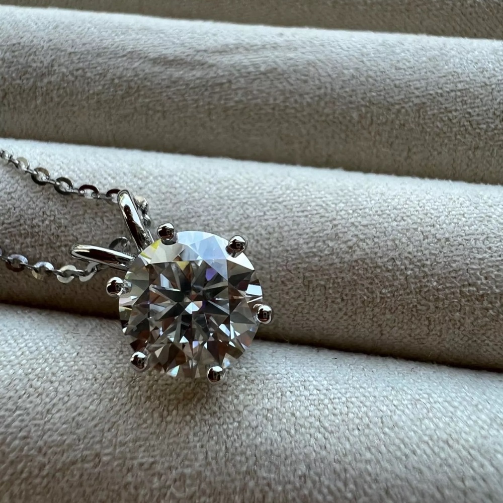 3 ct center stone round brilliant cut VVS1 necklace - Picture 5 of 7
